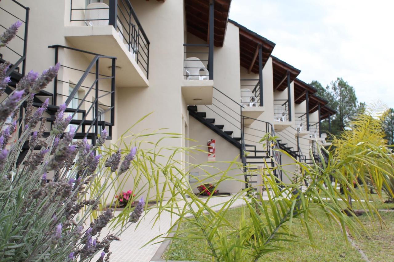 Brisas Del Lago Apartamentos Colon  Exterior photo