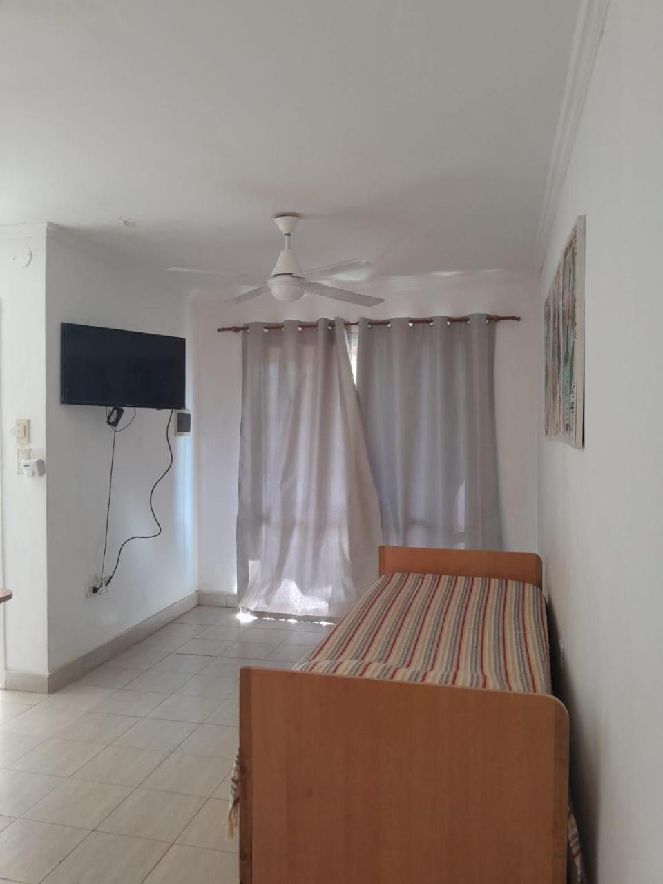 Brisas Del Lago Apartamentos Colon  Exterior photo