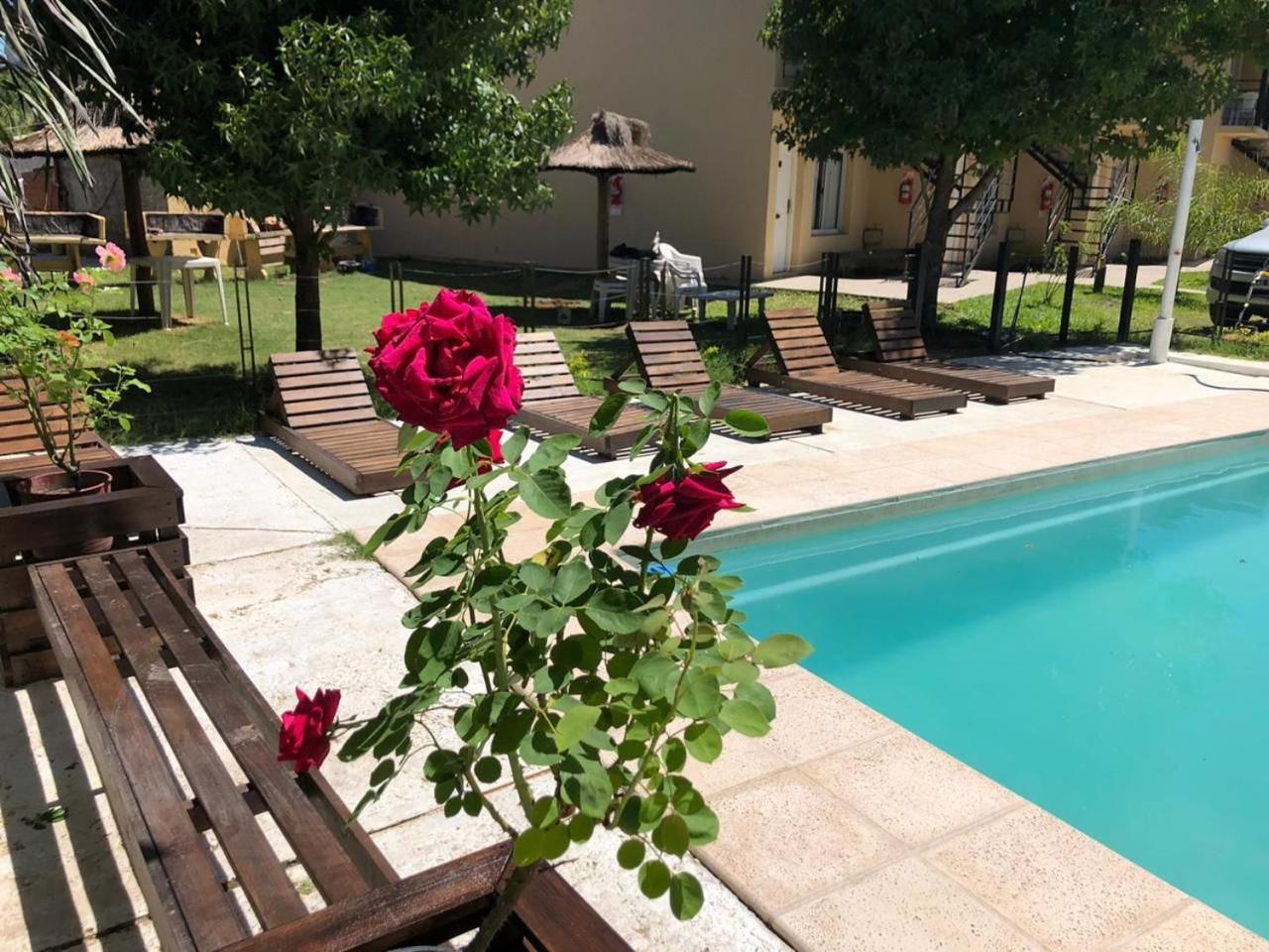 Brisas Del Lago Apartamentos Colon  Exterior photo